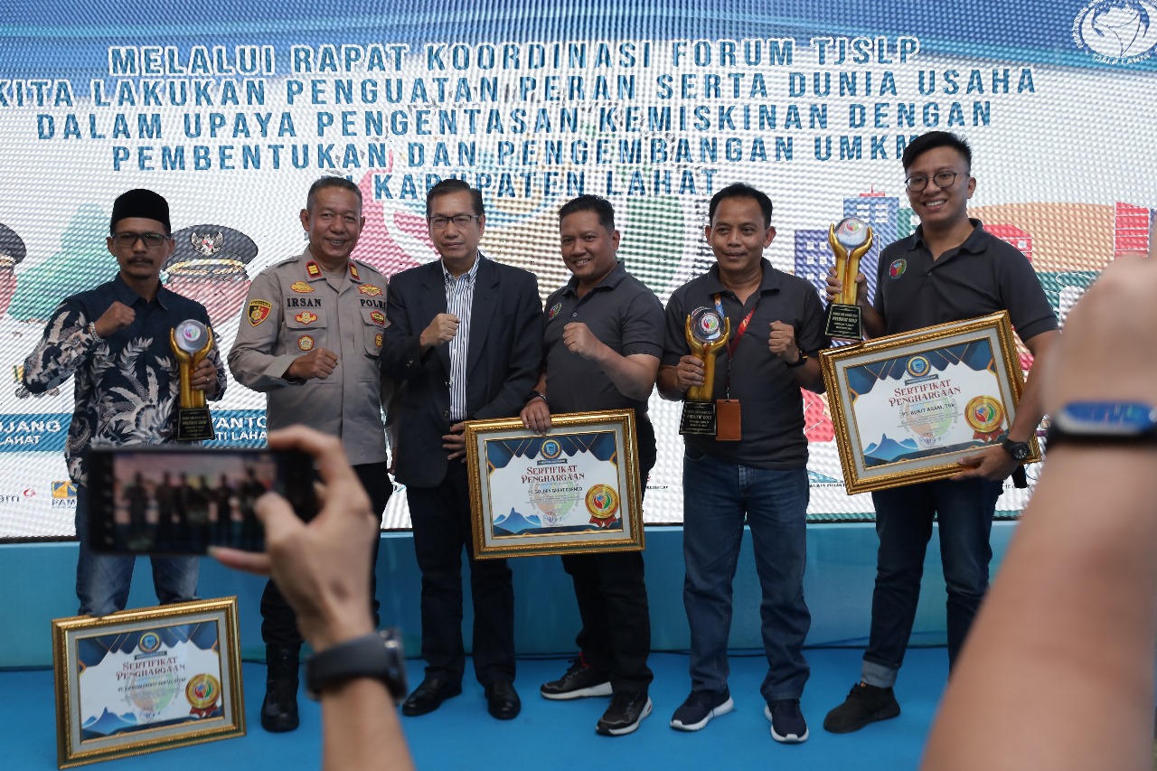 PTBA Raih Gelar Perusahaan Terbaik Di Ajang Serelo CSR Award