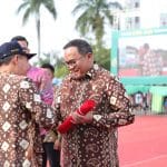 Bupati Muba Dodi Reza Raih Anugerah Lencana Adi Bakti Tani Nelayan Madya