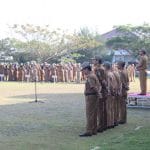 ASN Pensiun Terima Cinderamata ASN Pensiun Terima Cinderamata