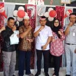 Meriahkan Kemerdekaan, UPTB Samsat OI Bagi-bagi Coklat Kepada WP Meriahkan Kemerdekaan, UPTB Samsat OI Bagi-bagi Coklat Kepada WP