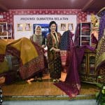 Kunjungi Stan Dekranasda Sumsel, Iriana Jokowi Janji Temui Pengrajin Kain di Palembang Kunjungi Stan Dekranasda Sumsel, Iriana Jokowi Janji Temui Pengrajin Kain di Palembang