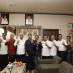Pemprov Sumsel Dukung Penuh Songket Berkibar di Lempeng Tertinggi Amerika Pemprov Sumsel Dukung Penuh Songket Berkibar di Lempeng Tertinggi Amerika