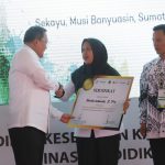 1.500 Guru Muba Pecahkan Rekor MURI 1.500 Guru Muba Pecahkan Rekor MURI
