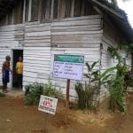 Pemdes Air Satan Renovasi Rumah Warganya