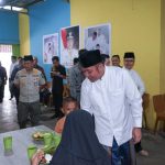 Sambangi Rumah Duafa, Deru Makan Bersama Sambangi Rumah Duafa, Deru Makan Bersama