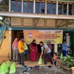 Alex Noerdin Salurkan Bantuan Ribuan Paket Beras dan Minyak Goreng Alex Noerdin Salurkan Bantuan Ribuan Paket Beras dan Minyak Goreng