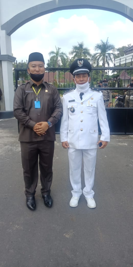 D5CF03B8 E1BA 4955 B3B6 CF1DFAFA4781