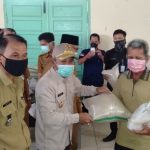 OKI Bantu Warga yang Terdampak Ekonomi Karena Covid-19 OKI Bantu Warga yang Terdampak Ekonomi Karena Covid-19