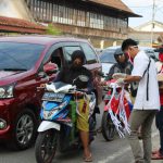 DPC Projo OKUT Bagikan Masker, Ajak Masyarakat Putuskan Mata Rantai Penyebaran Corona
