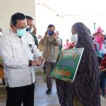 Serentak, Bupati DRA Salurkan Bantuan Terdampak Covid-19 Untuk 86.099 KK Warga Muba