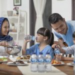 Tetap Terhidrasi Selama Berpuasa dengan Kemurnian Air Mineral yang Terlindungi Tetap Terhidrasi Selama Berpuasa dengan Kemurnian Air Mineral yang Terlindungi