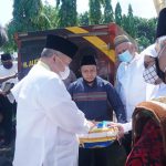 Yayasan Masjid Agung Palembang Terima Bantuan Satu Ton Beras Dari Alex Noerdin Yayasan Masjid Agung Palembang Terima Bantuan Satu Ton Beras Dari Alex Noerdin