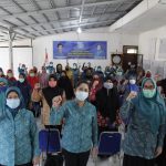 Lawan Covid-19, Feby Deru Bina Kader Posyandu Kelurahan Gandus