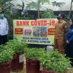Bank COVID-19 Desa Mendis Jaya, Inovasi Ditengah Pandemi, Bantu Sembako Hingga Pengembangan Ekonomi Keluarga Bank COVID-19 Desa Mendis Jaya, Inovasi Ditengah Pandemi, Bantu Sembako Hingga Pengembangan Ekonomi Keluarga