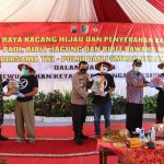 Polda Jateng Panen Raya 13.000 Hektar Lahan Kacang Hijau di Kab Demak