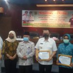 Hari Kontrasepsi Se-Dunia, Empat Lawang Raih Peringkat Terbaik, Terima Penghargaan Pelayanan KB Serentak Sejuta Ekseptor Hari Kontrasepsi Se-Dunia, Empat Lawang Raih Peringkat Terbaik, Terima Penghargaan Pelayanan KB Serentak Sejuta Ekseptor