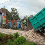 Perbaikan Jalan, Satgas TMMD 110 Bojonegoro Siapkan Batu Urug
