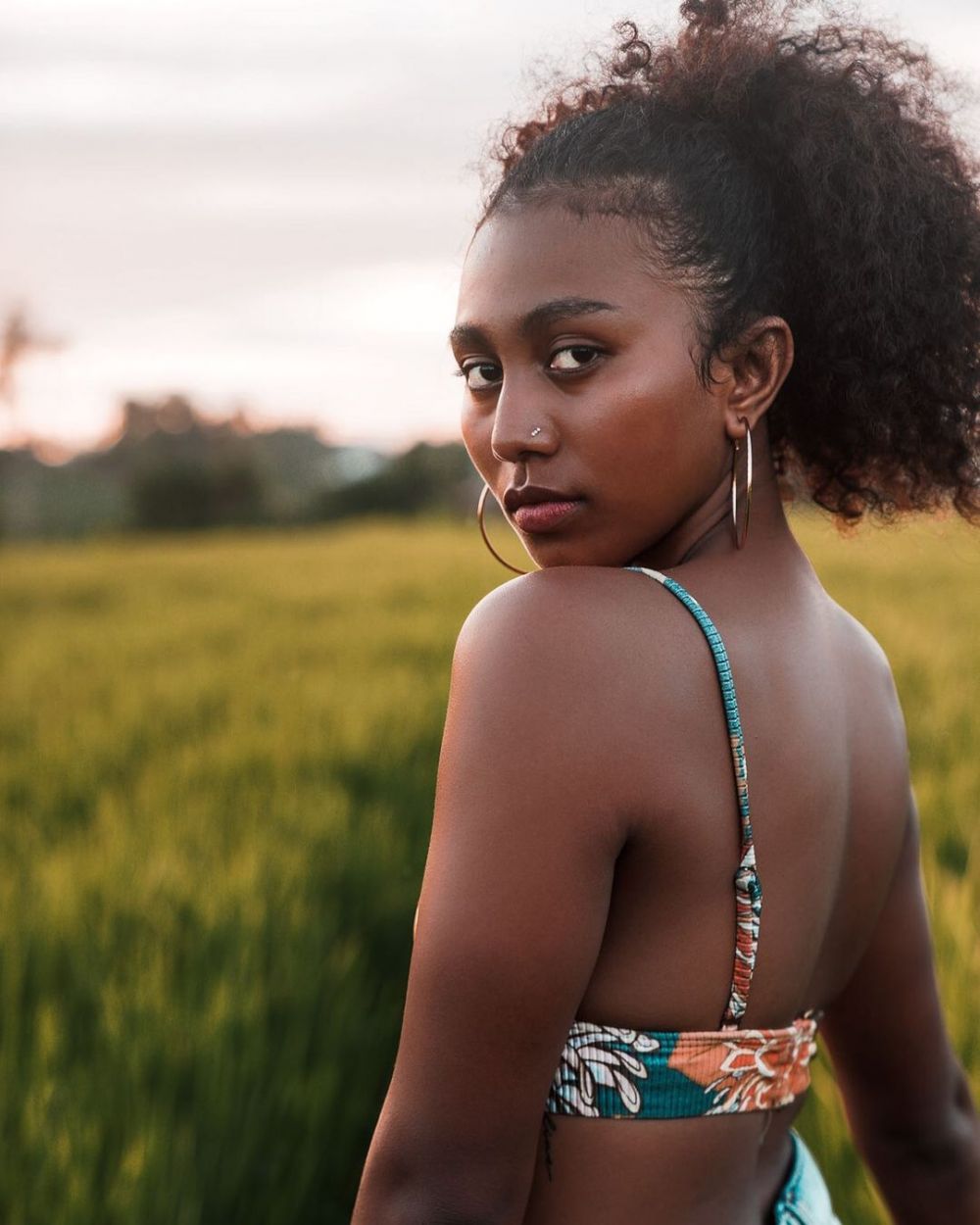 Ngintip! Pesona 6 Artis Wanita asal Papua, Cantiknya Khas