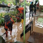 1,5 Jam Diguyur Hujan, Rumah Warga di Muara Enim Tergenang Banjir