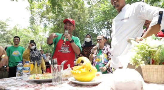 Pj Bupati Muba Request Masak Tempoyak dengan Master Chef Lord Adi