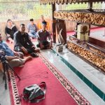 Dr. Meita dan Tim Peneliti UT Palembang Kunjungi Tuan Di Pulau Gali Islamisasi Komering 
