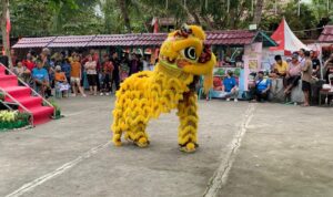MERIAHKAN CERIA IMLEK FESTIVAL 2023, PRAJURIT YONIF 147/SGJ BERMAIN BARONGSAI