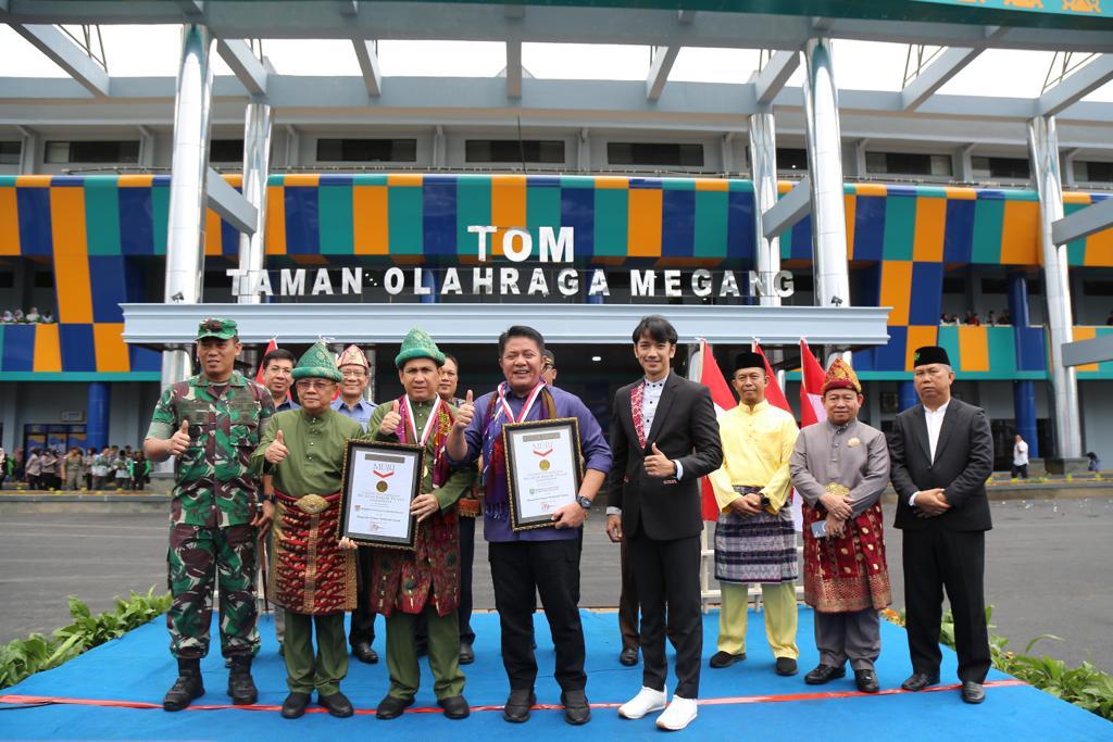Gubernur Sumsel Resmikan Taman Olahraga Megang dan Rekor MURI Tanjak Terbesar di Dunia
