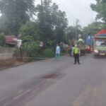 Senggol Dump Truk, Ojol Tewas Di Tempat 