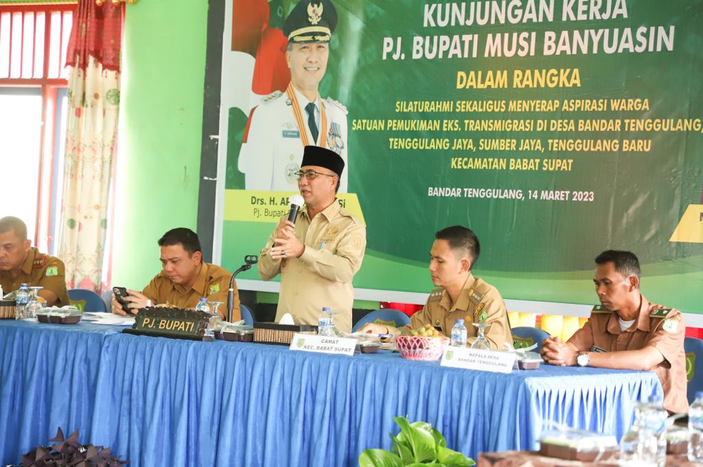 j Bupati Muba Tanggapi Langsung Usulan Warga di Empat Desa Eks Transmigrasi Kec. Babat Supat