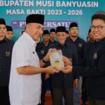 Pj Bupati Apriyadi Minta PWI Muba dan Wartawan Bekerja Profesional Pj Bupati Apriyadi Minta PWI Muba dan Wartawan Bekerja Profesional