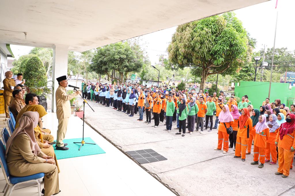 Petugas Kebersihan Hingga Tukang Ojek di Sekayu Dapat THR