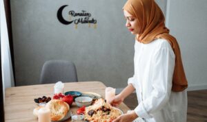 Survei; Lebih dari 55% Masyarakat Indonesia Mengakui Pengeluaran Lebih Banyak Saat Bulan Ramadhan