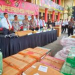 Barang Ilegal Asal Tiongkok Diamankan Bersama Dua Tersangka Ekspedisi