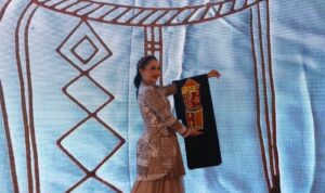 Plt Bupati Muara Enim Luncurkan Batik Ambinan Tinggi