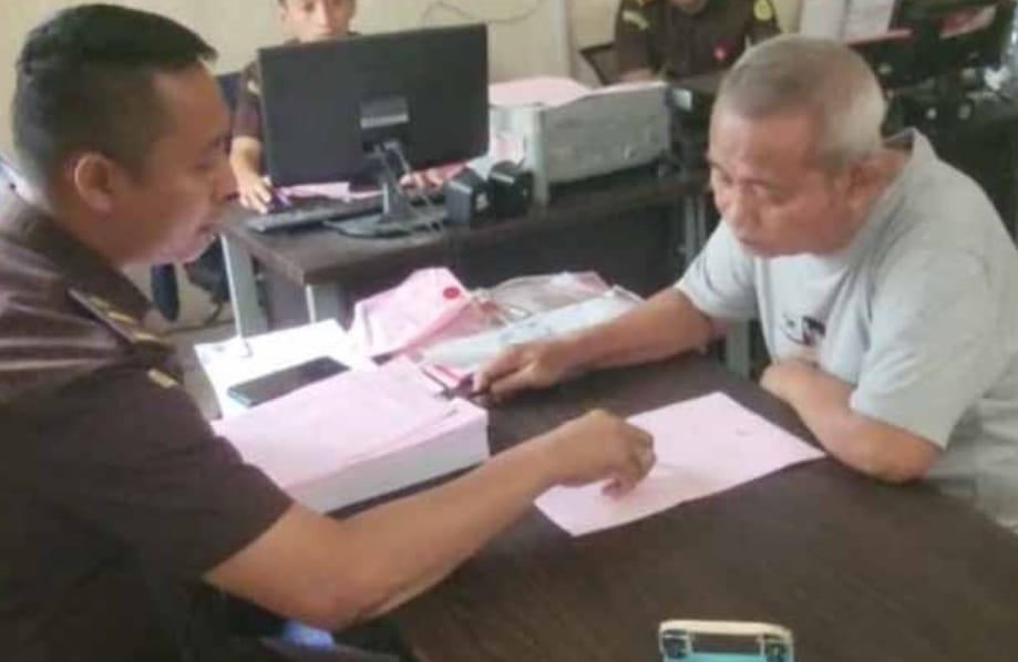Polda Sumsel Limpahkan Tersangka Kasus Pemalsuan SPH ke Kejaksaan