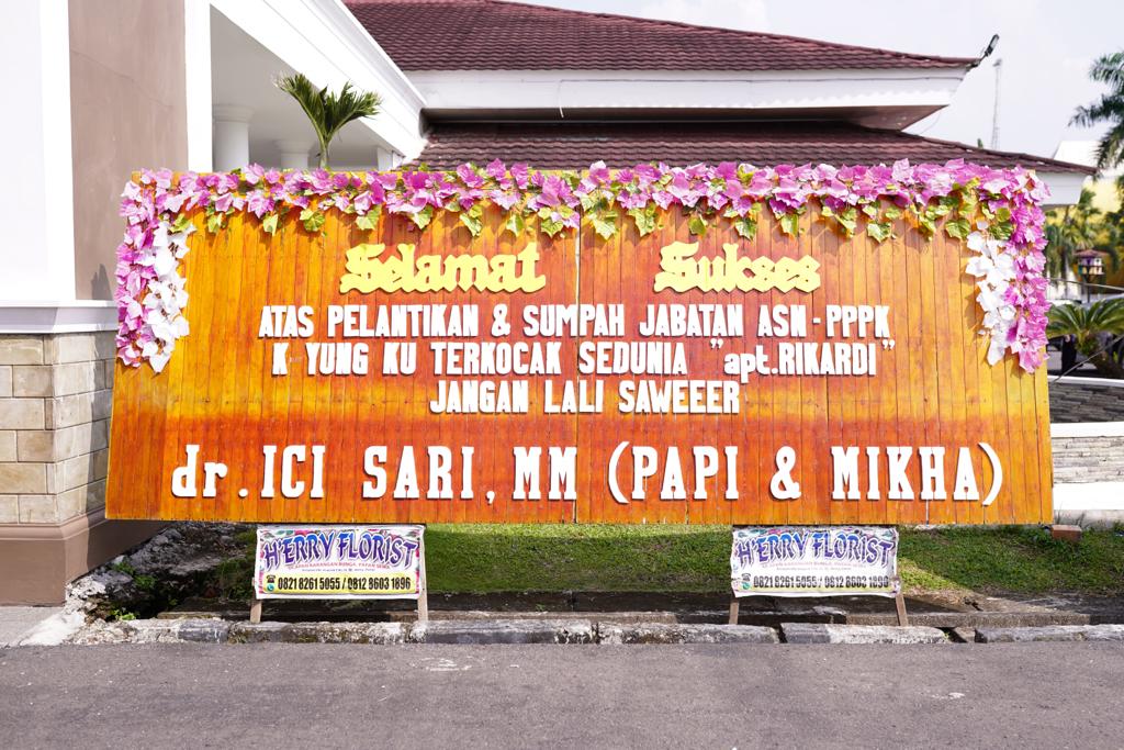  Ngakak Kocak!, Karangan Bunga Pelantikan PPPK ini Bikin Salfok