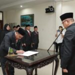 Pj Sekda Lantik Pejabat Administrasi dan Fungsional Pemkab Muba Pj Sekda Lantik Pejabat Administrasi dan Fungsional Pemkab Muba