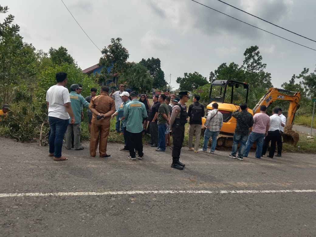Tanah Dan Rumah Mau Di Eksekusi Pengadilan Darmiyu Dan Keluarga Melawan