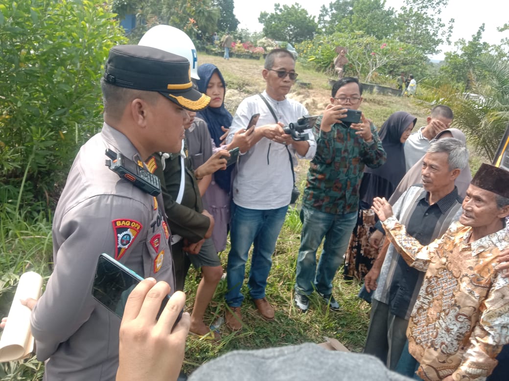 Tanah Dan Rumah Mau Di Eksekusi Pengadilan  Darmiyu Dan Keluarga Melawan