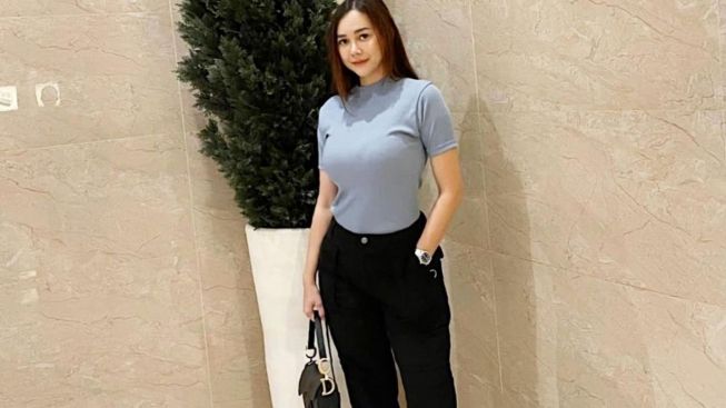 Artis Aura Kasih Tolak Pacaran Supaya Tidak Menggugah Nafsu hingga Merasa Tidak Enjoy Selama Menjadi Janda