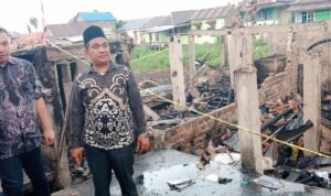 Riski Turun Temui dan Bantu Korban Kebakaran di SU 1