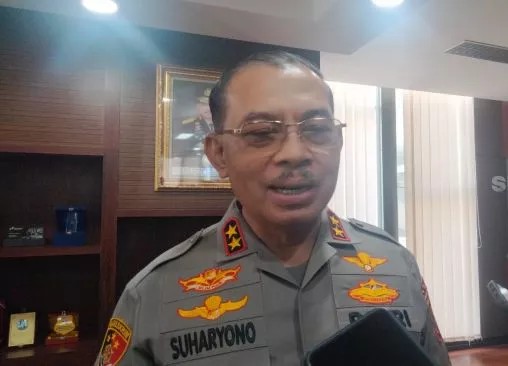 
Bela Anak Buah Masuk Masjid Tanpa Lepas Sepatu Usir Ibu-Ibu, Kapolda Sumbar: Bukan Area Suci 