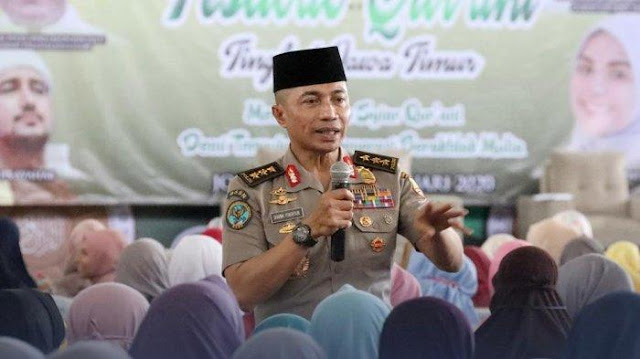 Seorang Jendral Polisi Bintang Tiga Setuju dengan Ucapan Rocky Gerung