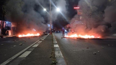 jalan dago diblokir warga 169
