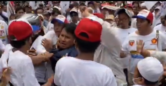 Copet Warnai Pendaftaran Pasangan Capres Prabowo-Gibran di KPU