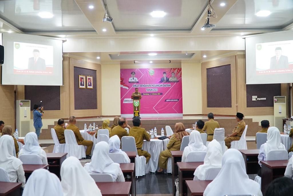 Tingkatkan Kualitas Pengelola Keuangan, Sekda Sumsel SA Supriono  Buka Diklat Bendahara Keuangan Daerah Tahun 2023