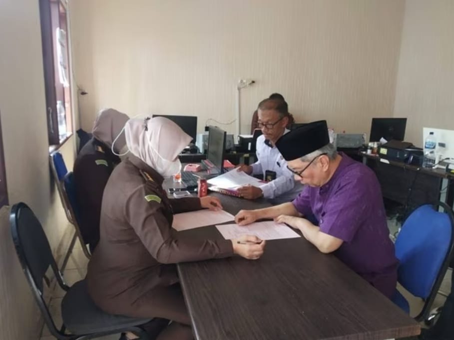 Tipu Mantan Presiden Lion Clubs, Edi Ganefo Ditahan Kejati Sumsel
