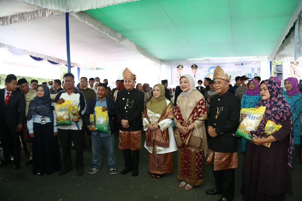 Tekan Inflasi Daerah, Pj Gubernur Sumsel Agus Fatoni Tinjau Langsung Operasi Pasar di Kabupaten OKI
