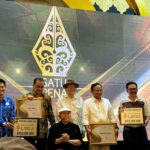 Putu Wijaya dan Komaruddin Hidayat Terima Anugerah Satupena Award Putu Wijaya dan Komaruddin Hidayat Terima Anugerah Satupena Award
