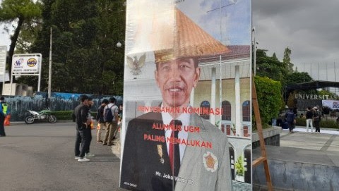 BEM UGM Nobatkan Mr Joko Widodo sebagai Alumni Paling Memalukan